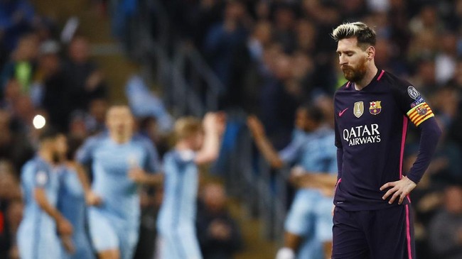 Identifikasi orang yang bersitegang dengan Lionel Messi usai pertandingan melawan Manchester City diungkap televisi Spanyol. Sosok itu bukanlah Fernandinho.