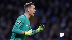 Ter Stegen Teken Kontrak hingga 2022 di Barcelona