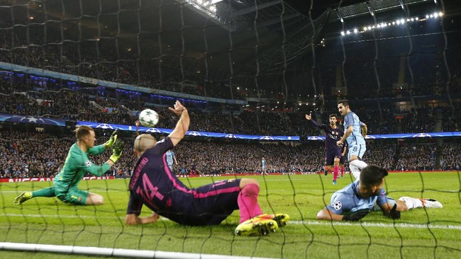 Pep Guardiola yakin kemenangan atas Barcelona di fase grup bakal jadi kemenangan yang dikenang dan berguna bagi pondasi tim di masa depan.
