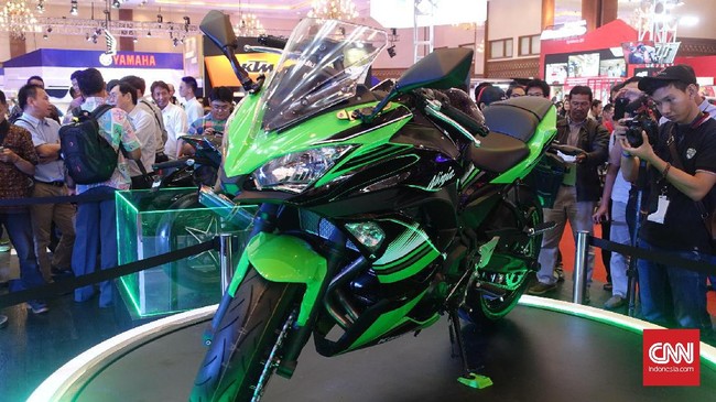 Motor bersilinder besar diprediksi menghangatkan 2017. Konsumen mulai melirik motor di atas 200cc untuk dimodifikasi tahun depan.