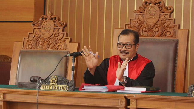 Putusan praperadilan itu disebabkan karena perkara Irman sudah dilimpahkan ke Pengadilan Tindak Pidana Korupsi Jakarta.
