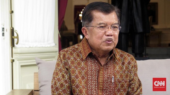 Wakil Presiden Jusuf Kalla meminta semua menteri mengakhiri semua perbedaan ketika pemimpin telah menetapkan sebuah keputusan.