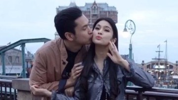 CARA UNIK HARVEY MOEIS HADAPI ISTRI