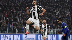 Juventus Unggul 1-0 atas Lyon di Paruh Babak