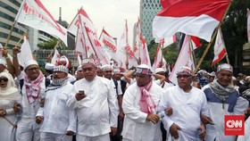 'Pengawal Fatwa' Terobos Stasiun Gambir dan Pertamina