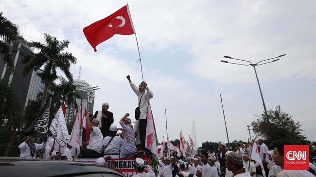 Polri berencana menindak WNI yang hendak bergabung dengan ISIS melalui Turki, secara langsung di titik pemberangkatan menuju Suriah.