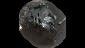 img-title Robot Curiosity Temukan Meteorit Seukuran Bola Golf di Mars