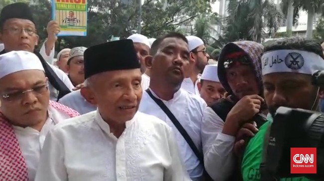 Tak ada motif politik dari pengawalan itu. Koordinator gerakan Anhar Tanjung mengatakan pengawalan murni untuk menghormati Amien sebagai tokoh nasional.