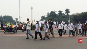 Demonstran Anti Ahok Mulai Padati Monas