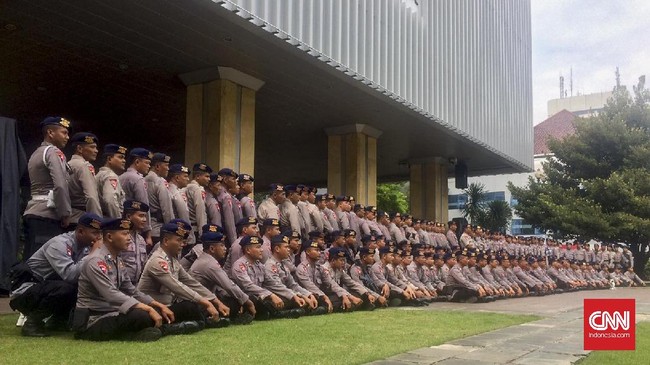 Kepala Biro Umum Pemerintah Provinsi DKI Jakarta Agustino Darmawan menyatakan ada penambahan pengamanan di Balai Kota.