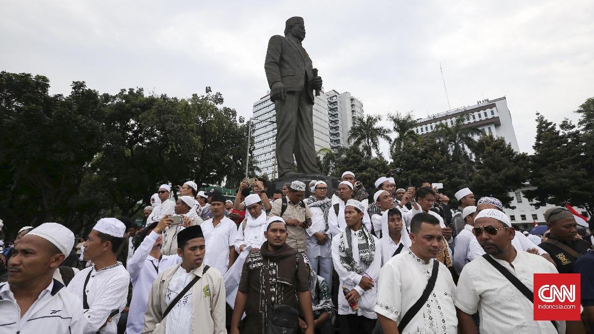 Aksi Putih Anti Ahok