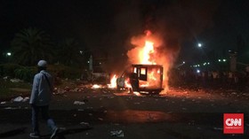 Massa Terdesak, Pasukan TNI Disiapkan