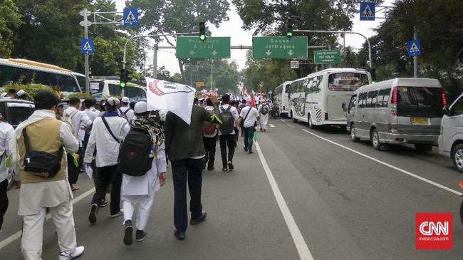 GNPF MUI menyiapkan 24 pos medis dalam aksi unjuk rasa menuntut penegakan hukum kasus dugaan penistaan agama yang dilakukan oleh Ahok.