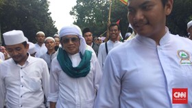 Rhoma Irama Muncul di Tengah Massa Anti Ahok