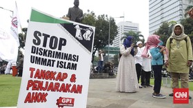Perempuan dan Anak di Bawah Umur Ikut Demo Anti-Ahok