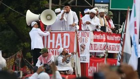 Aksi Anti Ahok Dimulai dengan Damai