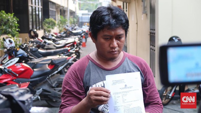 Kepolisian telah mengantongi wajah terduga pelaku penganiayaan dan perampasan terhadap juru kamera Kompas TV, tapi belum menangkapnya.