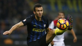 Perisic Menginspirasi Kemenangan Inter Milan atas Crotone