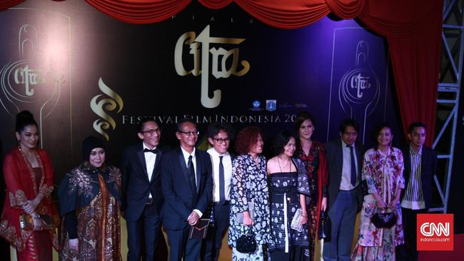 Sejak diselenggarakan pertama kali pada 1955, Festival Film Indonesia sudah langsung menuai kontroversi. Polemik terus berubah dari tahun ke tahun.