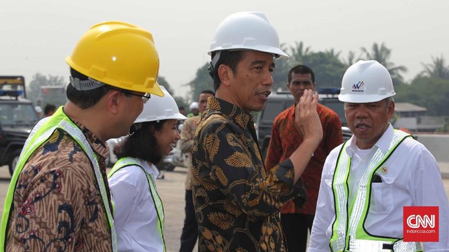 Presiden Joko Widodo menegaskan, pemerintahannya akan mengawasi langsung pembangunan infrastruktur negara hingga rampung masa jabatan.