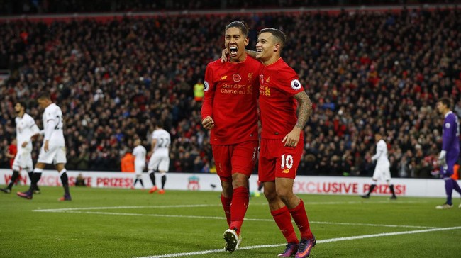 Philippe Coutinho berharap dirinya bisa berada di posisi yang sama dengan Kenny Dalglish dan Steven Gerrard sebagai legenda Liverpool.