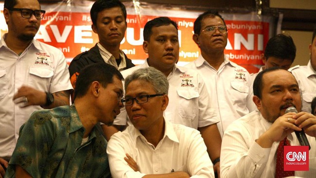 Selama proses pemeriksaan, Buni dicecar pertanyaan seputar video yang disebarkannya melalui media sosial.