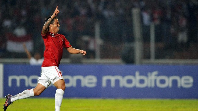 Irfan Bachdim sempat dikabarkan bakal merapat ke Bali United, namun manajemen masih belum mau mengonfirmasi soal kebenaran kabar itu.