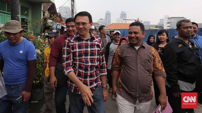 Ahok menyebut dengan segala infrastruktur yang tengah dibangun, Jakarta pada 2018 bisa hampir menyamai Singapura.