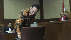 Irman Mengira Bungkusan Rp100 Juta Berisi Suvenir dari Sumbar