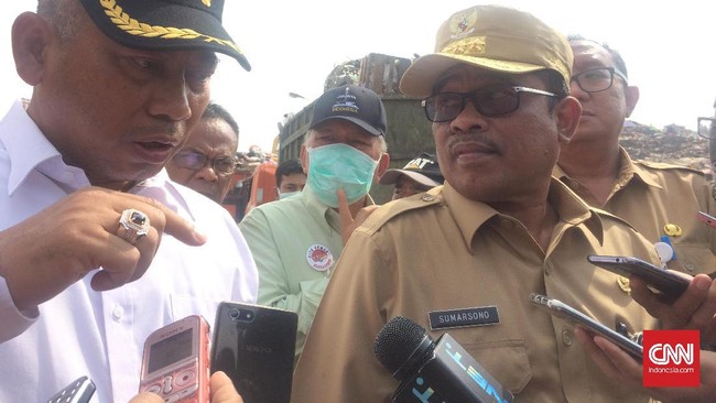 Pemprov DKI Jakarta akan mencairkan kompensasi uang atas bau yang ditimbulkan sampah sebesar Rp35 miliar ke warga sekitar Bantargebang.