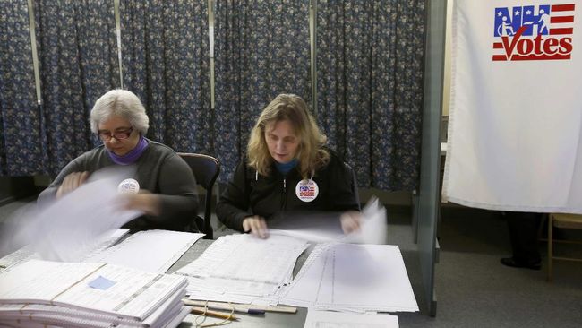 Pembocor Rahasia Intervensi Rusia di Pilpres AS Dibui 5 Tahun Reality Winner mengaku bersalah telah membocorkan laporan dugaan intervensi Rusia di Pilpres AS kepada media pada 2016.