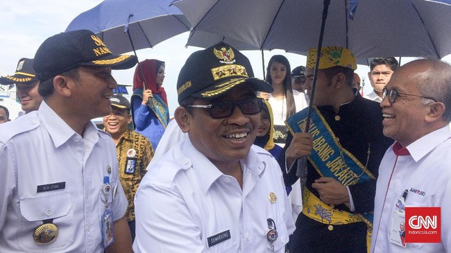 Di hadapan warga Kepulauan Seribu, tempat  Ahok mengutip surat Al-Maidah, Pelaksana Tugas Gubernur Sumarsono mengkampanyekan 'Kita Semua Bersaudara'.