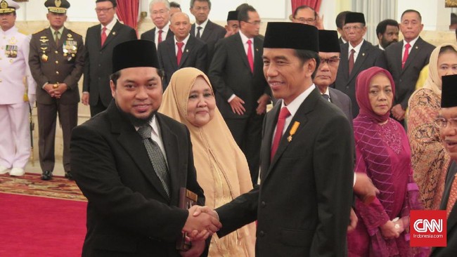 Kiai As'ad Syamsul Arifin berperan dalam perjuangan warga Jawa Timur melawan penjajah Belanda dan Jepang, serta pendirian Nahdlatul Ulama.