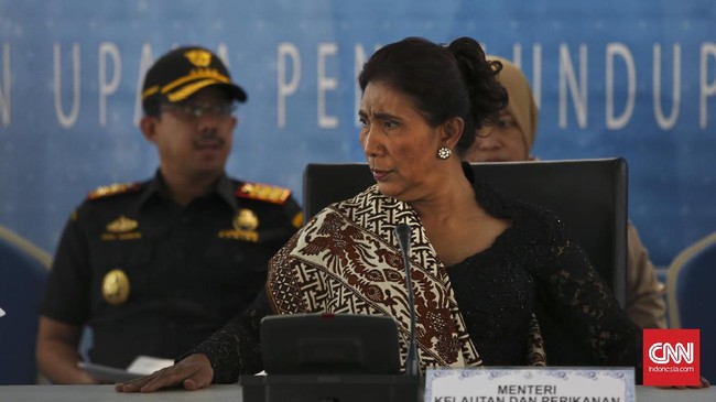 Menteri Susi Sebal Ekspor Ikan Hias Kalah dari Singapura Indonesia merupakan eksportir ikan hias nomor lima di dunia dengan pangsa pasar 7,13 persen, sementara Singapura memimpin dengan pangsa pasar 12,44 persen.