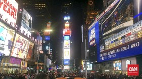 Ribuan Orang Padati Times Square, Nobar Proses Hitung Cepat