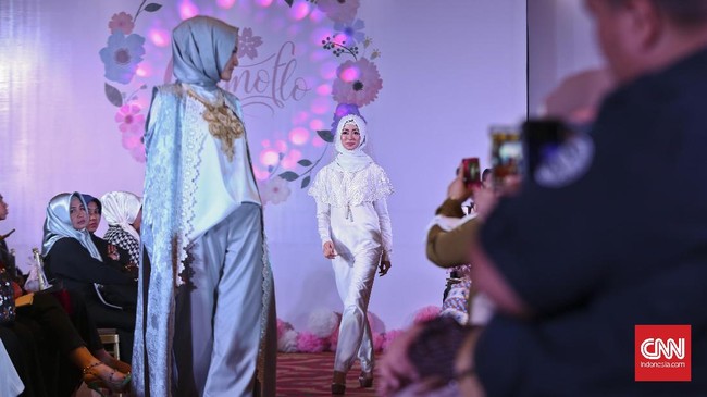 Cosmoflo, Invasi 'Ready to Wear' Anniesa Hasibuan
