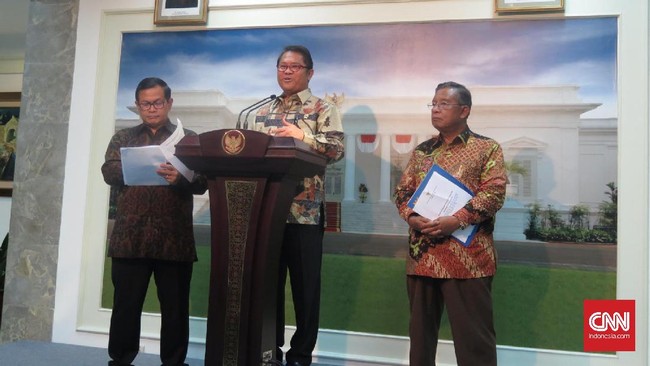 "Ga ada kaitannya fintech di Indonesia dengan pencucian uang. Di fintech itu transaksinya berapa?" kata Menkominfo Rudiantara.