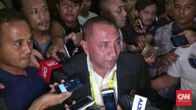 Gubernur Sumut Edy Rahmayadi menyebut banyak warga daerahnya yang tetap perlu bekerja keluar rumah supaya bisa makan walau ada virus corona.