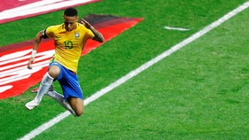 Neymar Dikasari Rekan-rekannya di Timnas Brasil