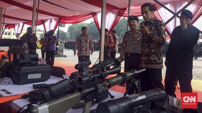 Presiden Jokowi mengatakan Indonesia akan mundur ke belakang jika menghabiskan energi hanya untuk mempertentangkan suku, agama, dan antar golongan.