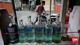 Premium Langka, Pengecer Patok Harga Rp9.000 per Liter
