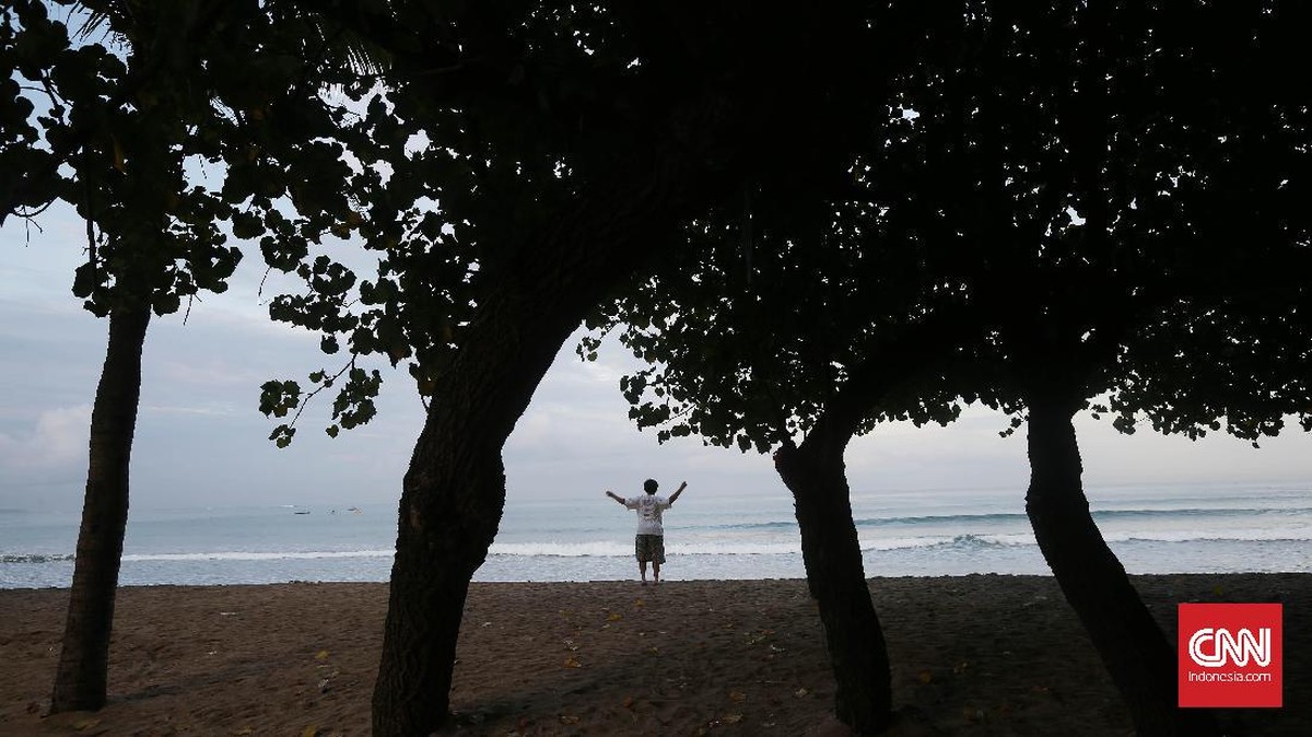 Di Balik Ingar Bingar Kuta