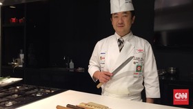 Belajar Telaten dari Chef Sushi Hirotoshi Ogawa