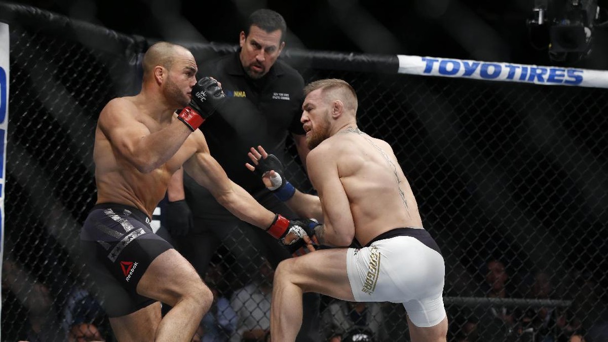 Foto Terbaik Kemenangan Bersejarah Conor McGregor