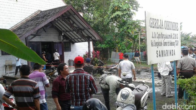 Sistem pelaporan 1x24 jam juga diberlakukan untuk mendeteksi orang-orang yang dapat mengganggu ketertiban dan mengancam keamanan masyarakat.