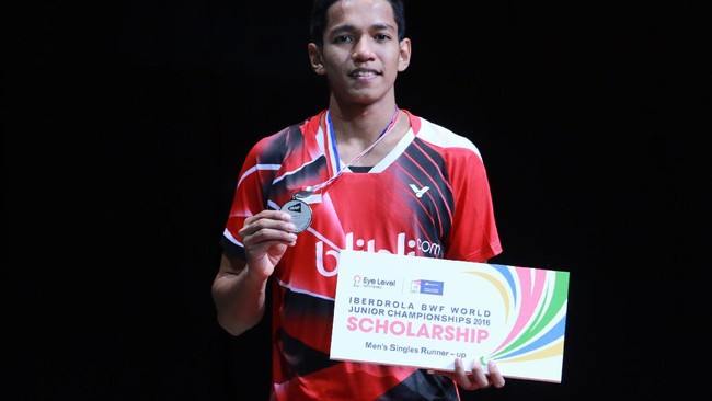 Chico Aura Dwi Wardoyo gagal mewujudkan ambisinya untuk jadi juara Kejuaraan Dunia Junior Bulu Tangkis 2016 setelah kalah di babak final.