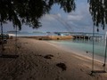 Tumpahan Minyak Karawang 'Hantui' Pariwisata Pulau Seribu