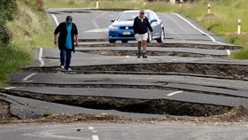 Selandia Baru Pasca Diguncang Gempa 7,8 SR