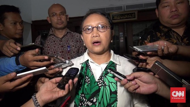 Indonesia perlu membahas keputusan tersebut bersama Arab Saudi dan tidak bisa langsung menetapkan keputusan kuota haji bersama negara ketiga.