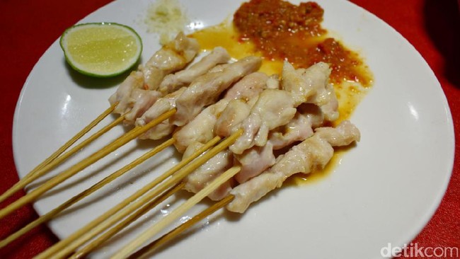 Kalau pertama kali mendengar sate taichan, itu pasti disangka dari China atau bahkan Jepang. Padahal sate taichan ini asli berasal dari Indonesia.
